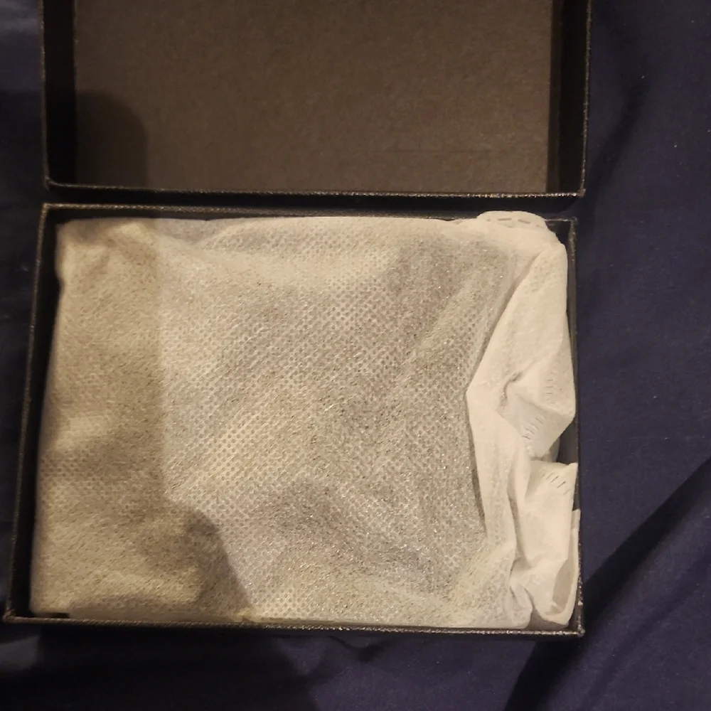 NWY Caddy Wolf Mens RFID Navy Wallet. Never Used.
